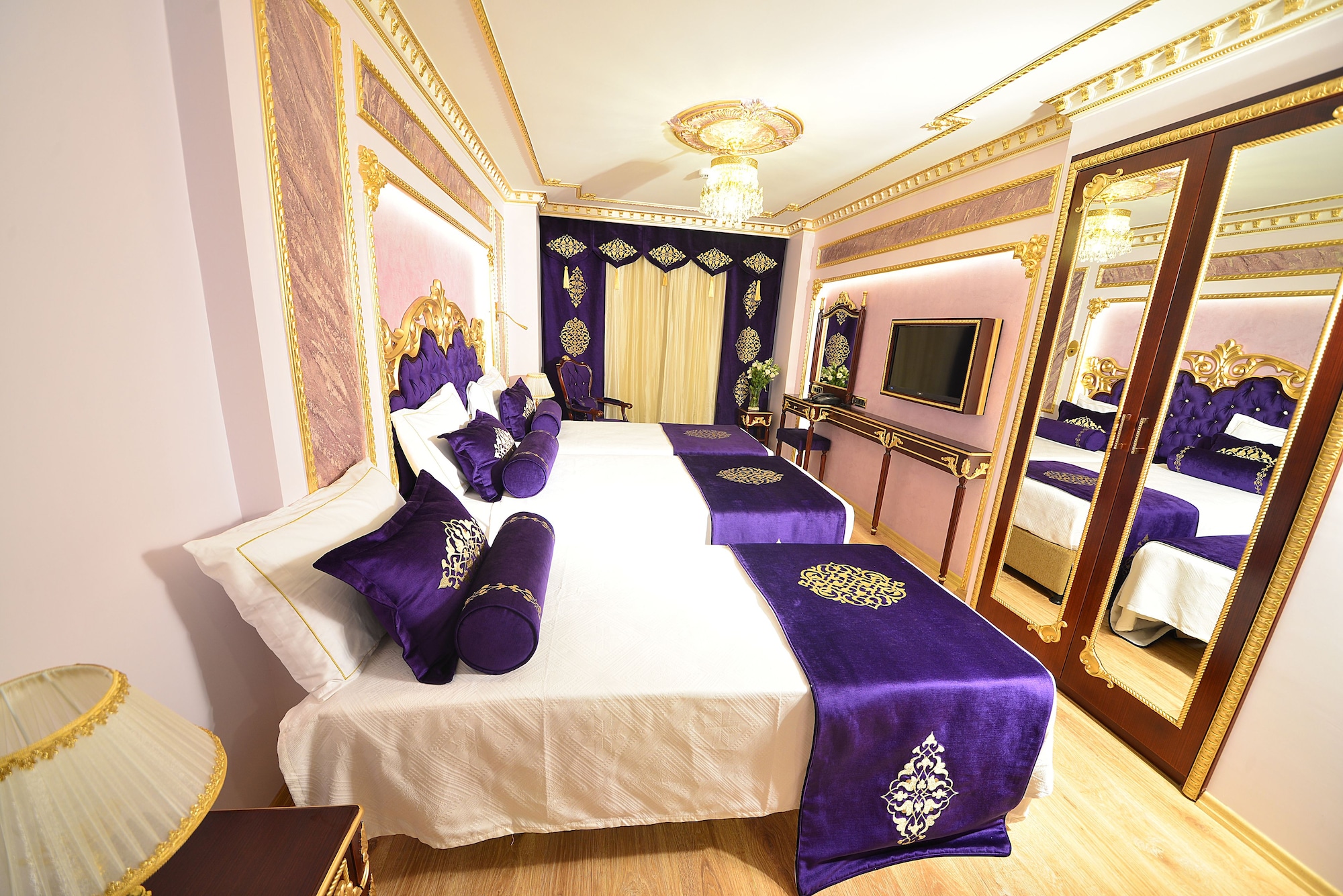 1 BEDROOM, DELUXE, TRIPLE