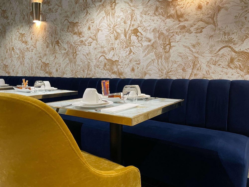 Hotel Pergolese - Paris Champs Elysees 64/70
