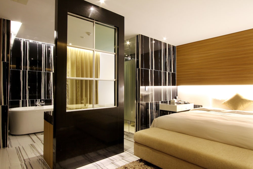 Royal Prime Hotel 15/50