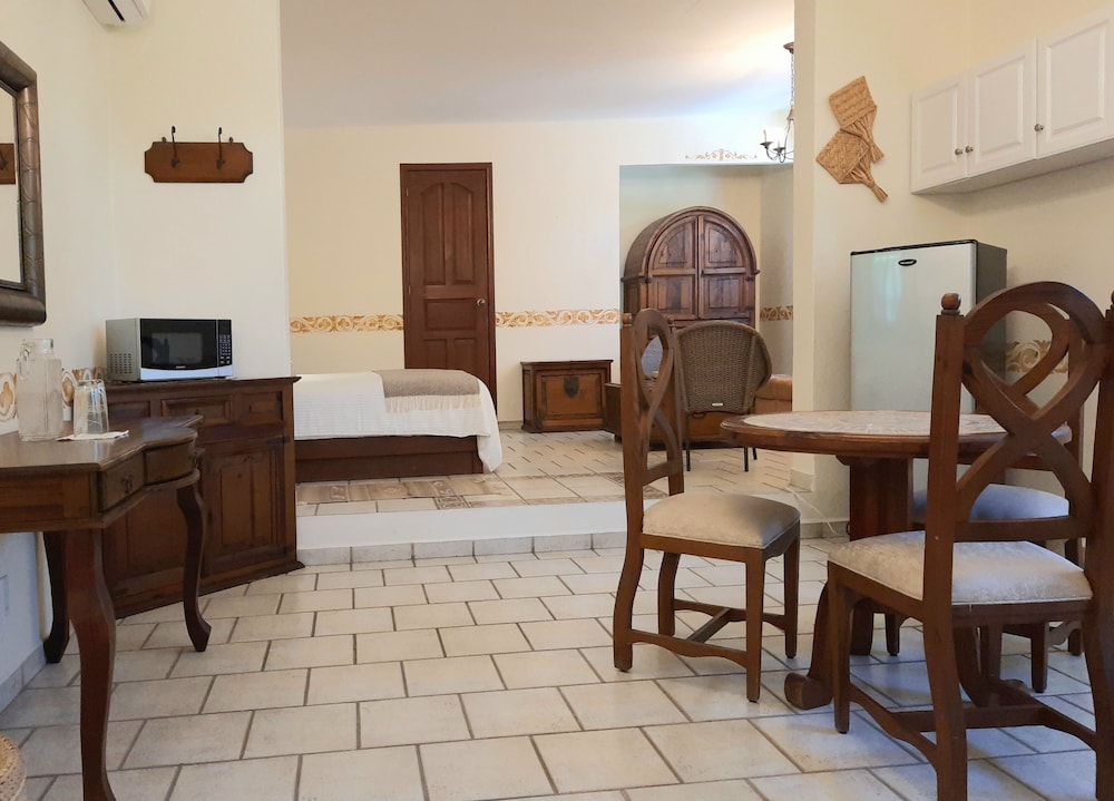 Hotel Boutique Casa los Cantaros 26/50