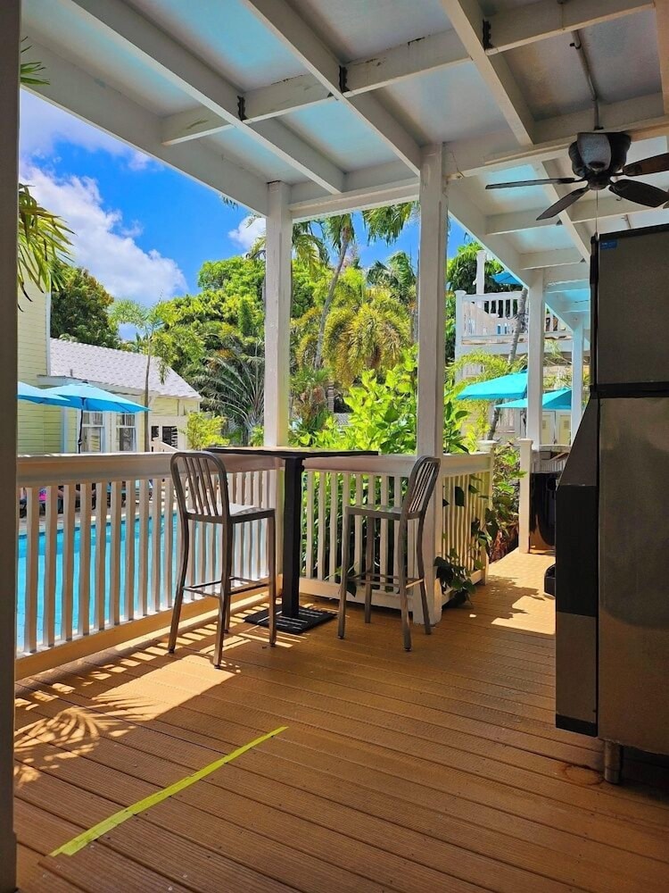 Bishop Hotel Key West 27/50