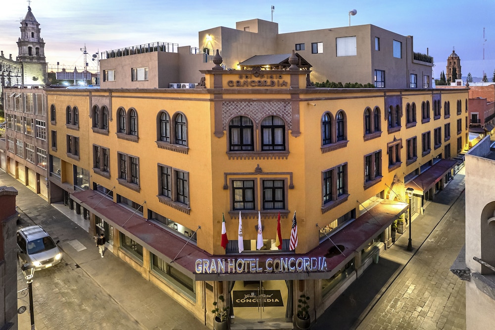 Gran Hotel Concordia 4/42