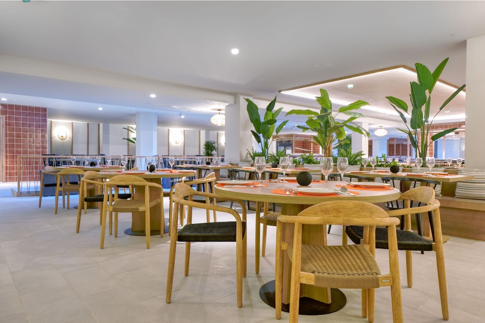 HOVIMA Suites Costa Adeje 46/64