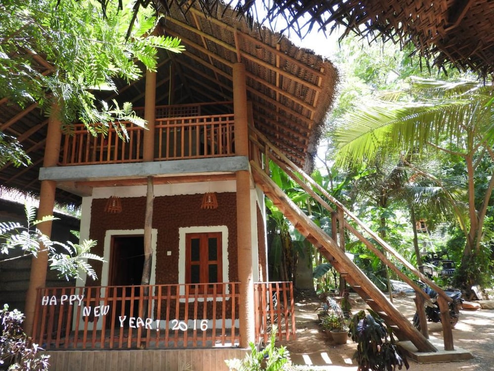 Riverside Cabana Yala photo1