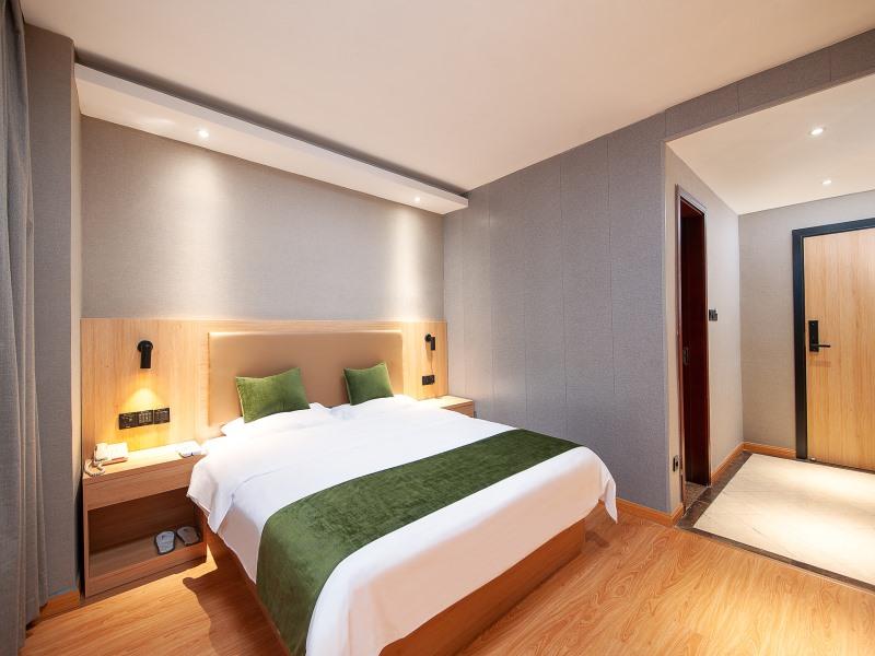 GreenTree Inn Shanghai Jiading Anting Motor City Express Hotel 24/35