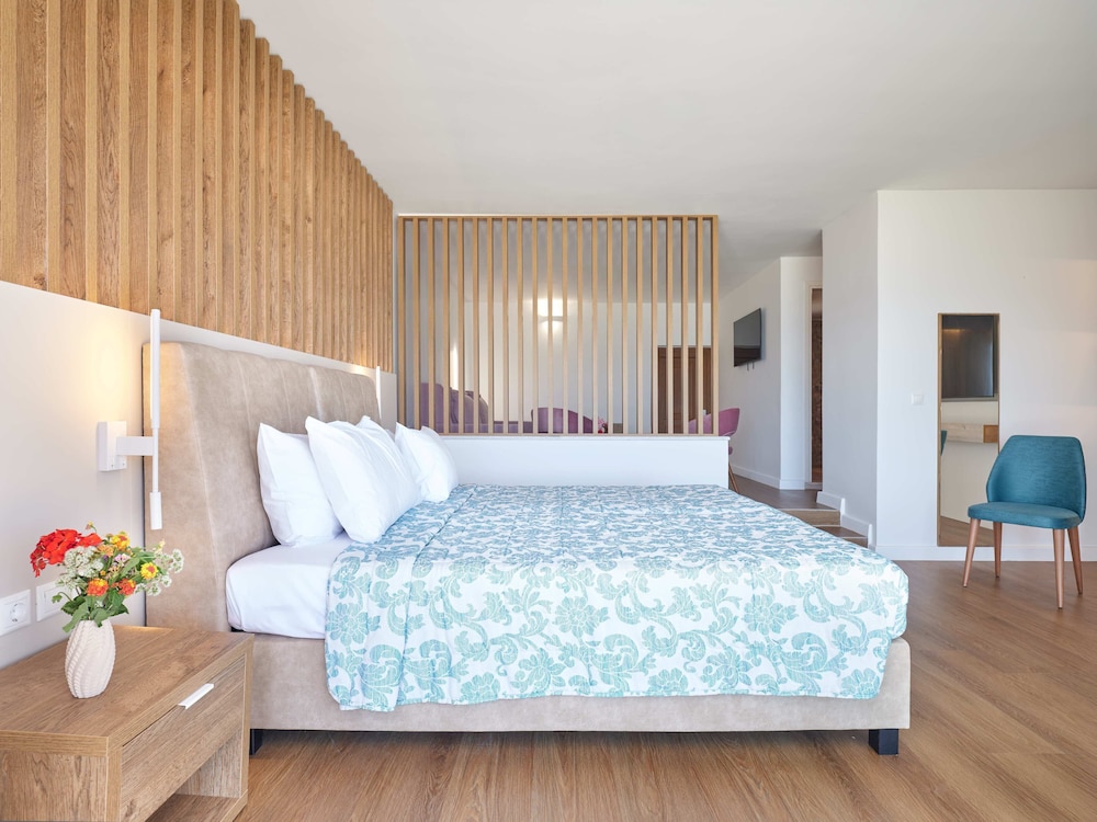 Kinetta Beach Resort Spa 18/56