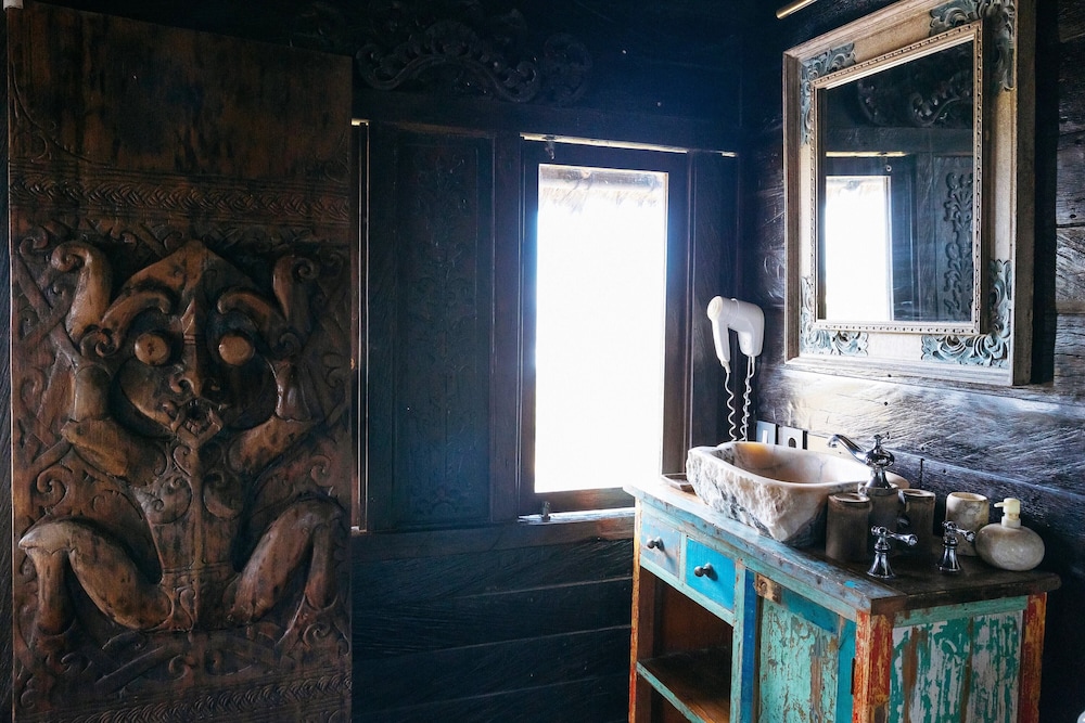 Most Exotic Beachfront Villa Keong 16/67