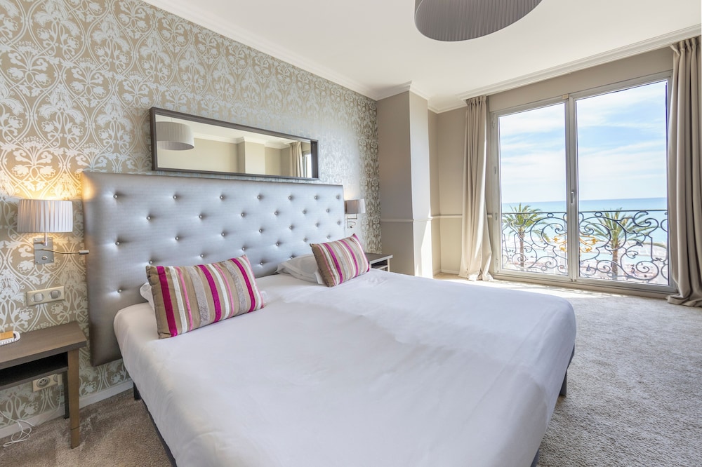 ROOM, DOUBLE OR TWIN BED, SEA VIEW