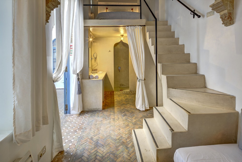 Riad Amaris 36/36