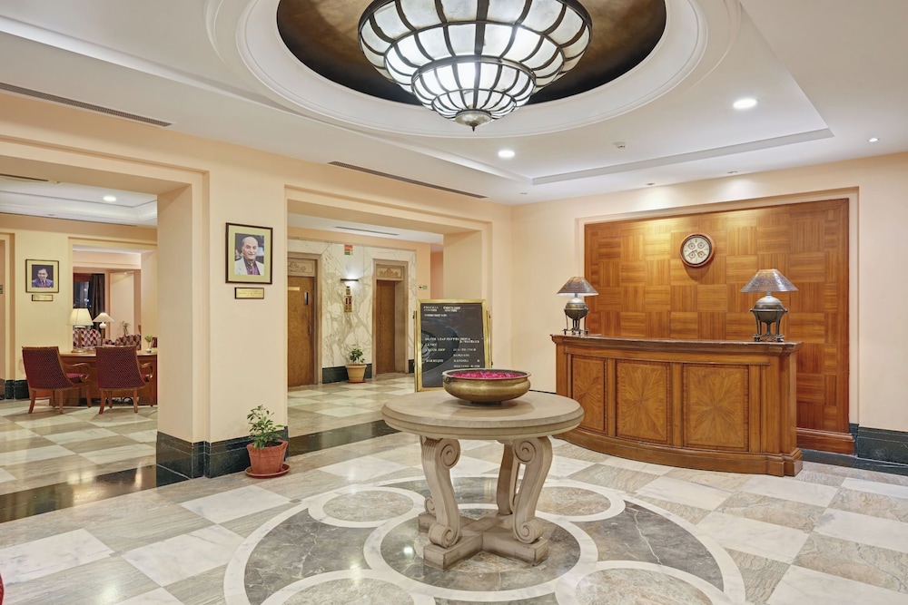 Cama Hotel 9/50