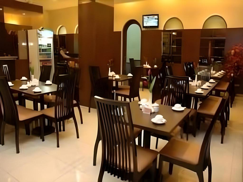 Palace Inn 10/12
