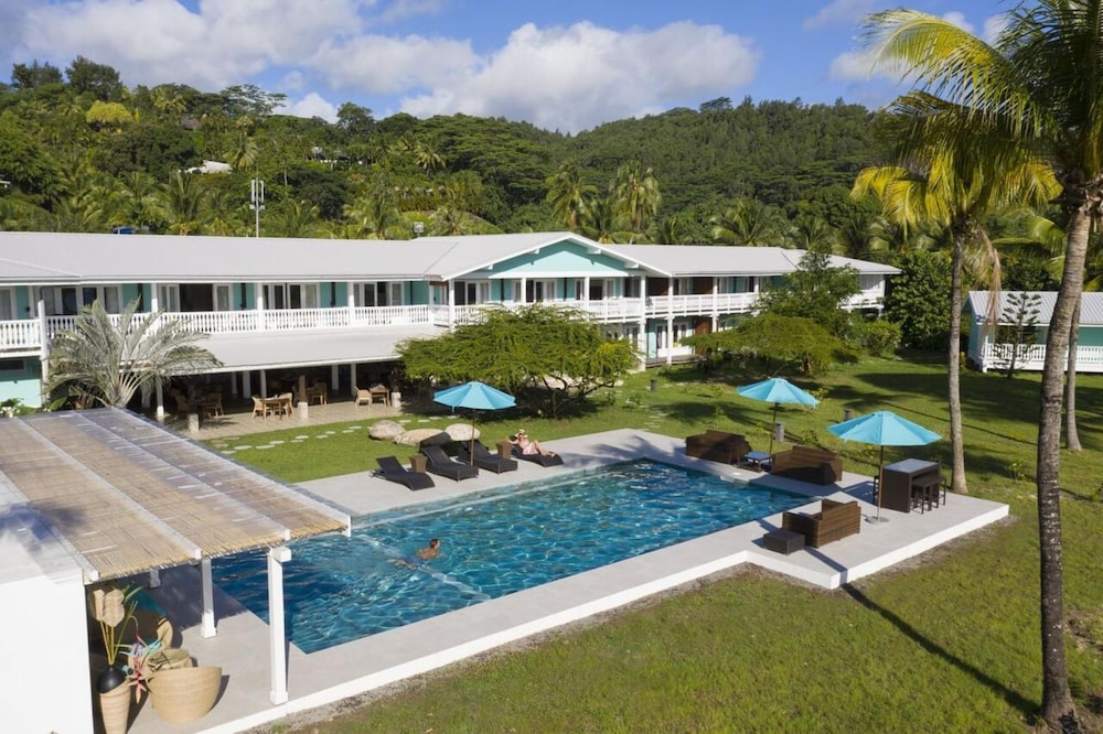 Raiatea Lodge Hotel 40/43