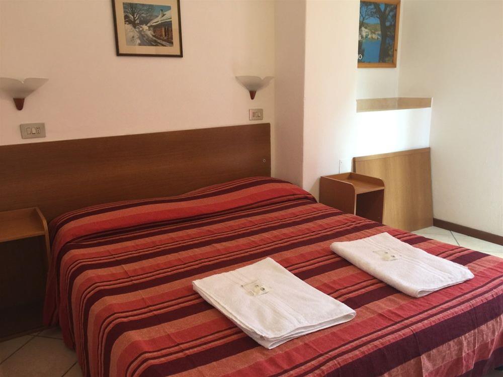 Hotel Adelchi 15/35