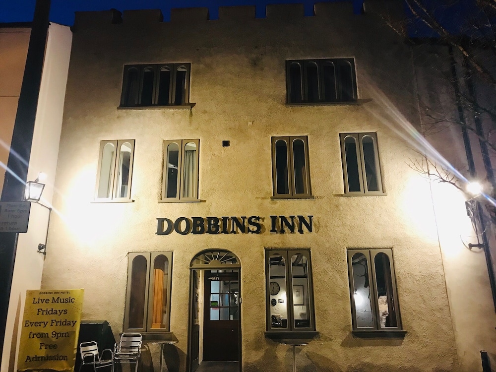 Dobbins Inn 2/39