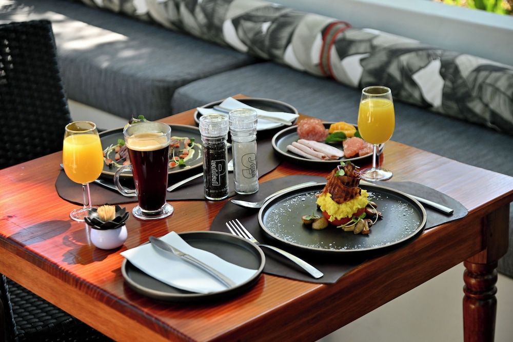 Mimosa Lodge 32/45