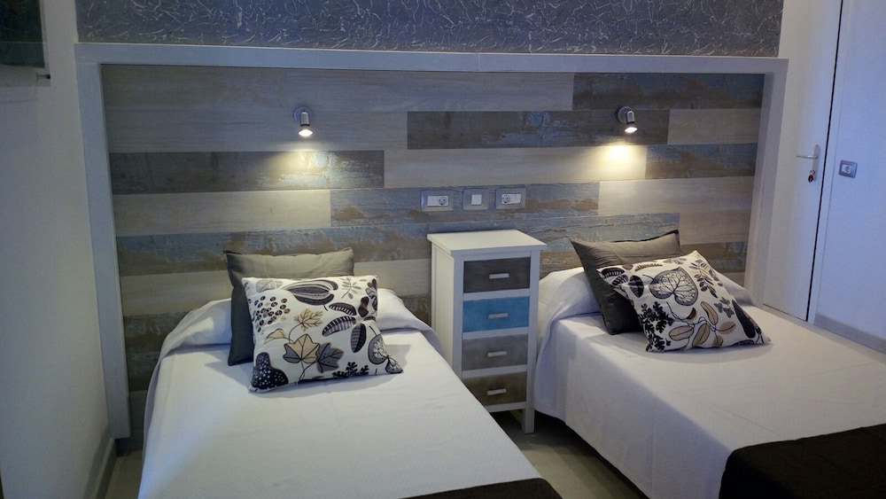 Sun Holidays Hotel 30/59