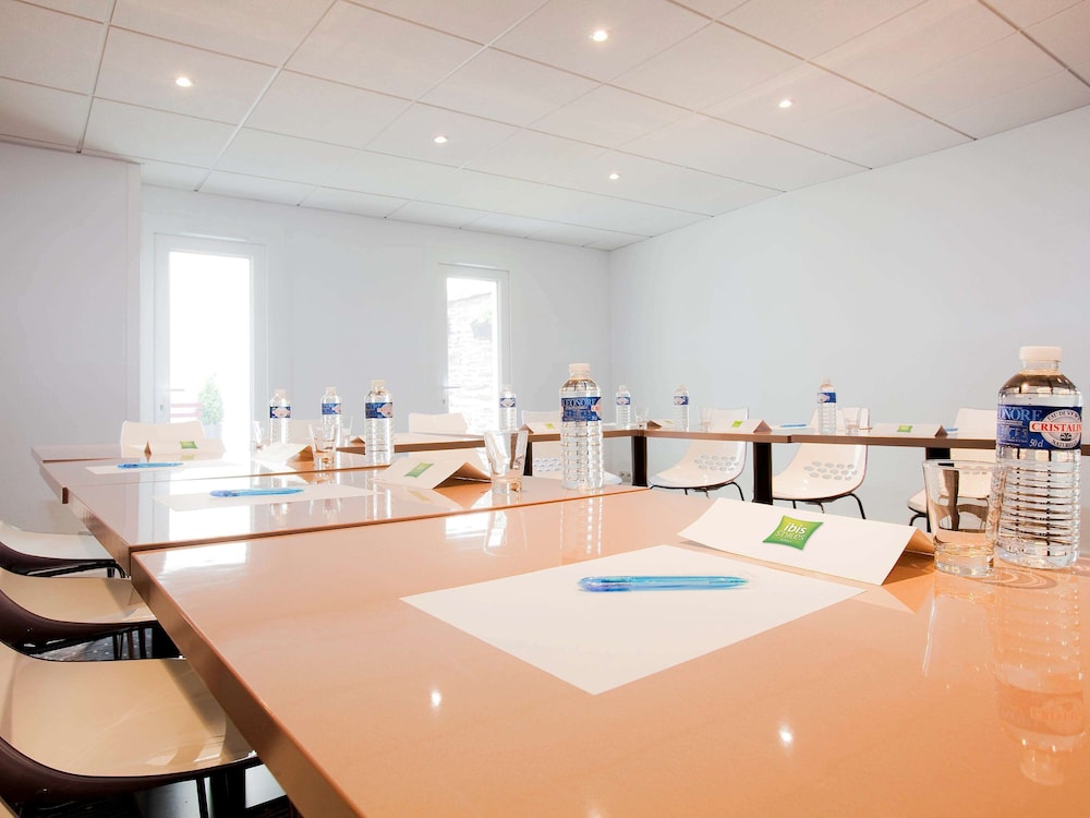 IBIS STYLES RENNES CENTRE GARE NORD 55/67