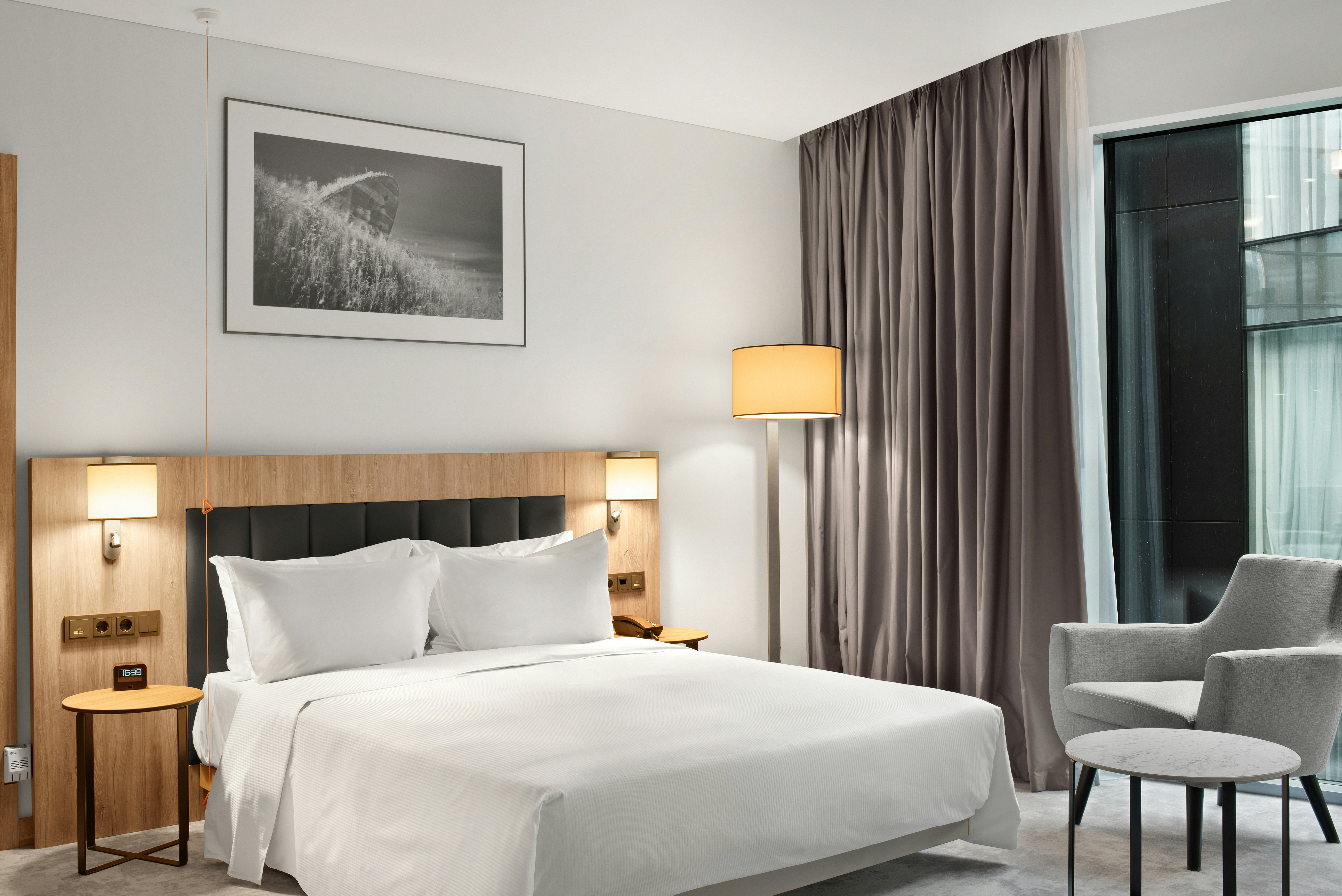Room, Queen Bed, Accessible