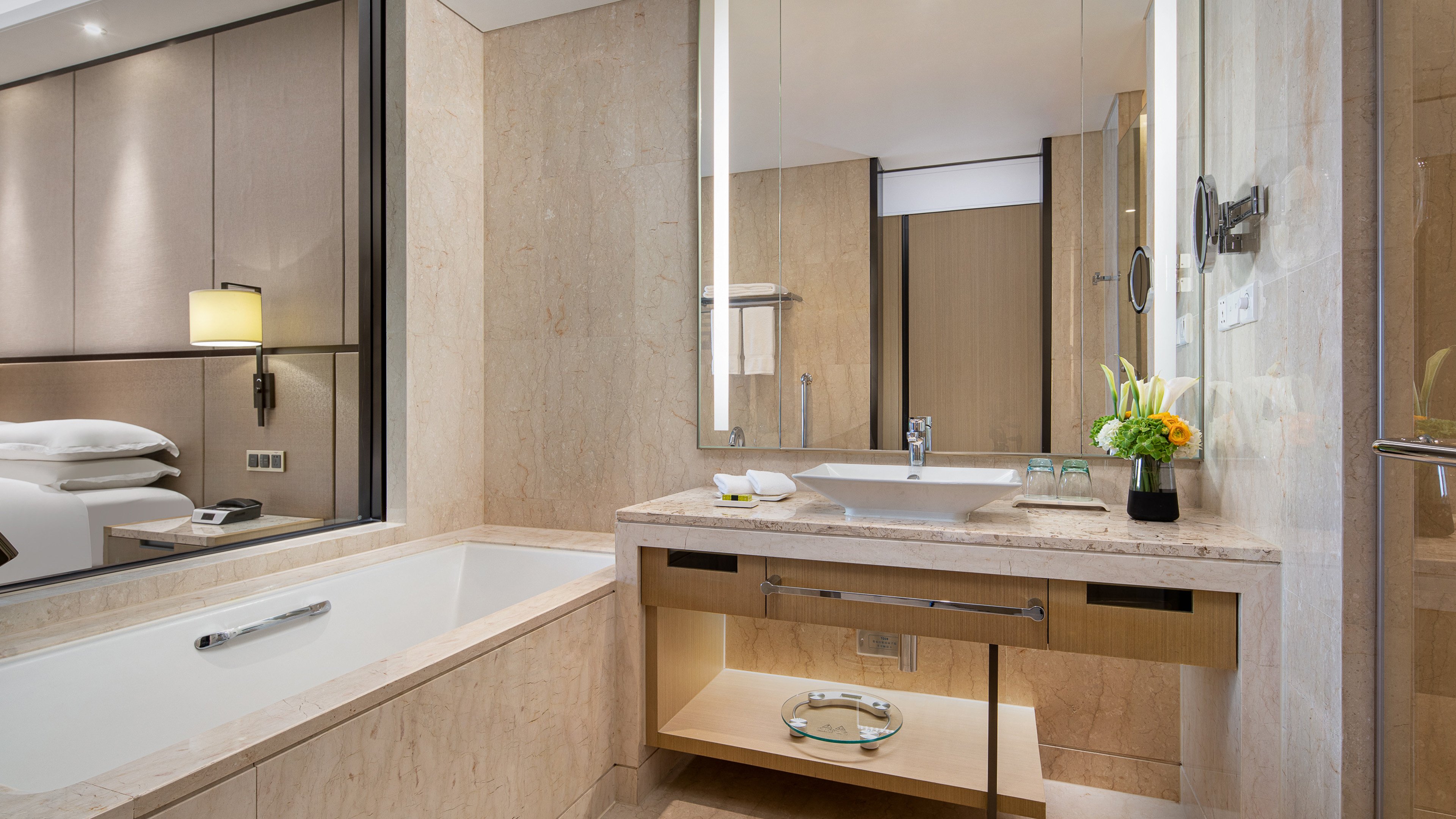 Intercontinental Wuhan 49/50