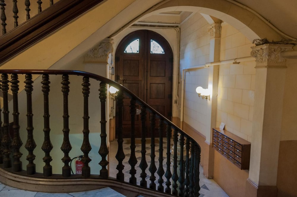 Hostal Bcn 46 16/36