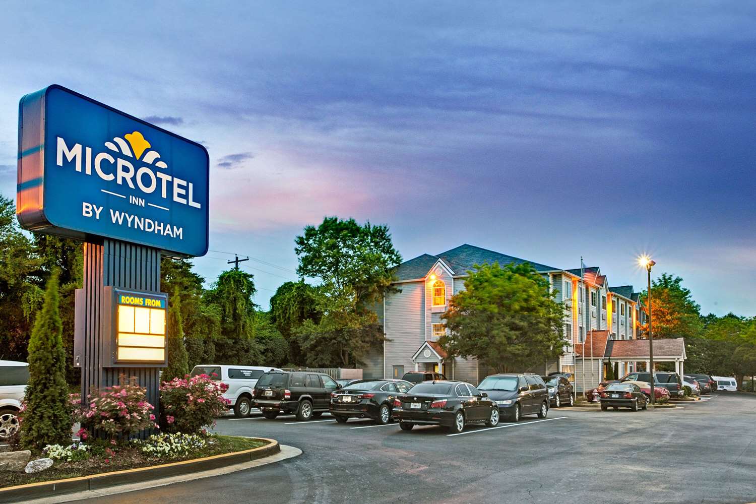 Microtel Inn and Suites by Wyndham Atlanta Airport 22/25