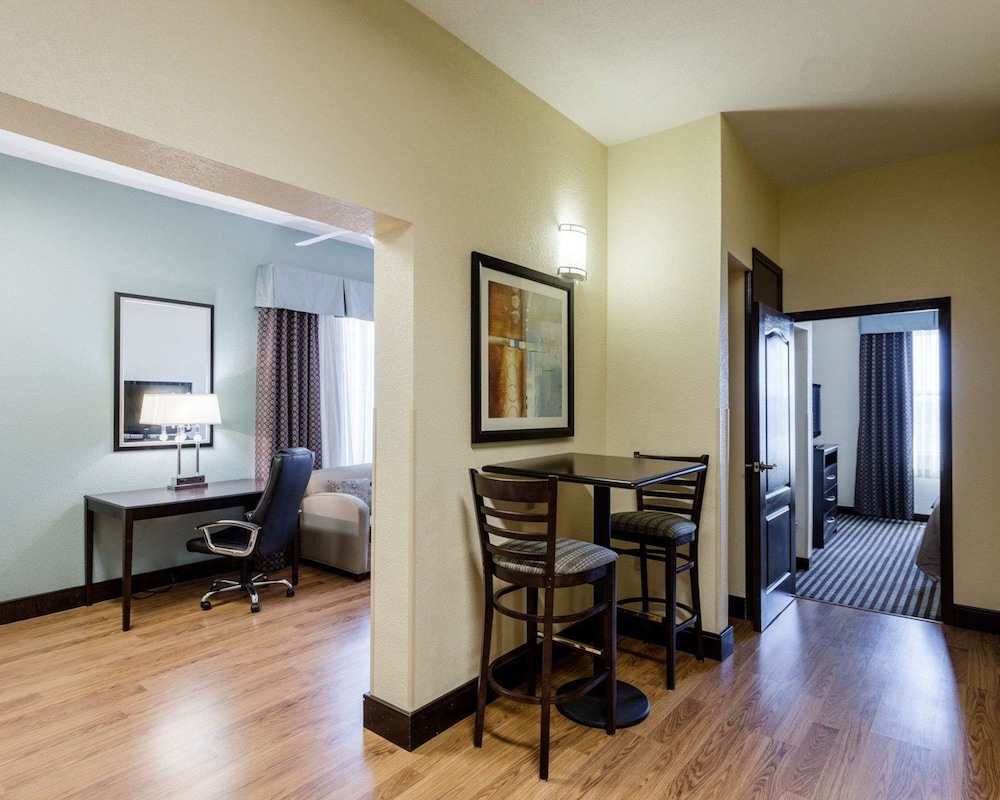 Comfort Inn and Suites Grenada 33/40