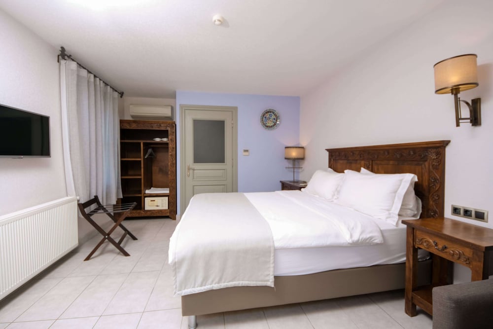 ROOM, DOUBLE BED, GARDEN VIEW