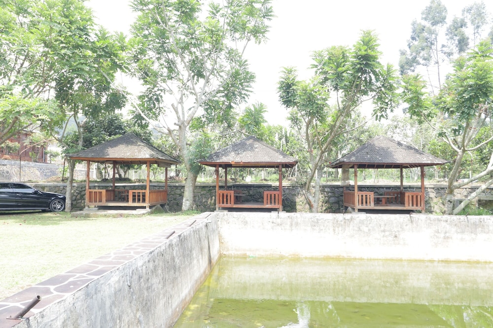 Nirwana Hotel Lembang by ZUZU 39/50