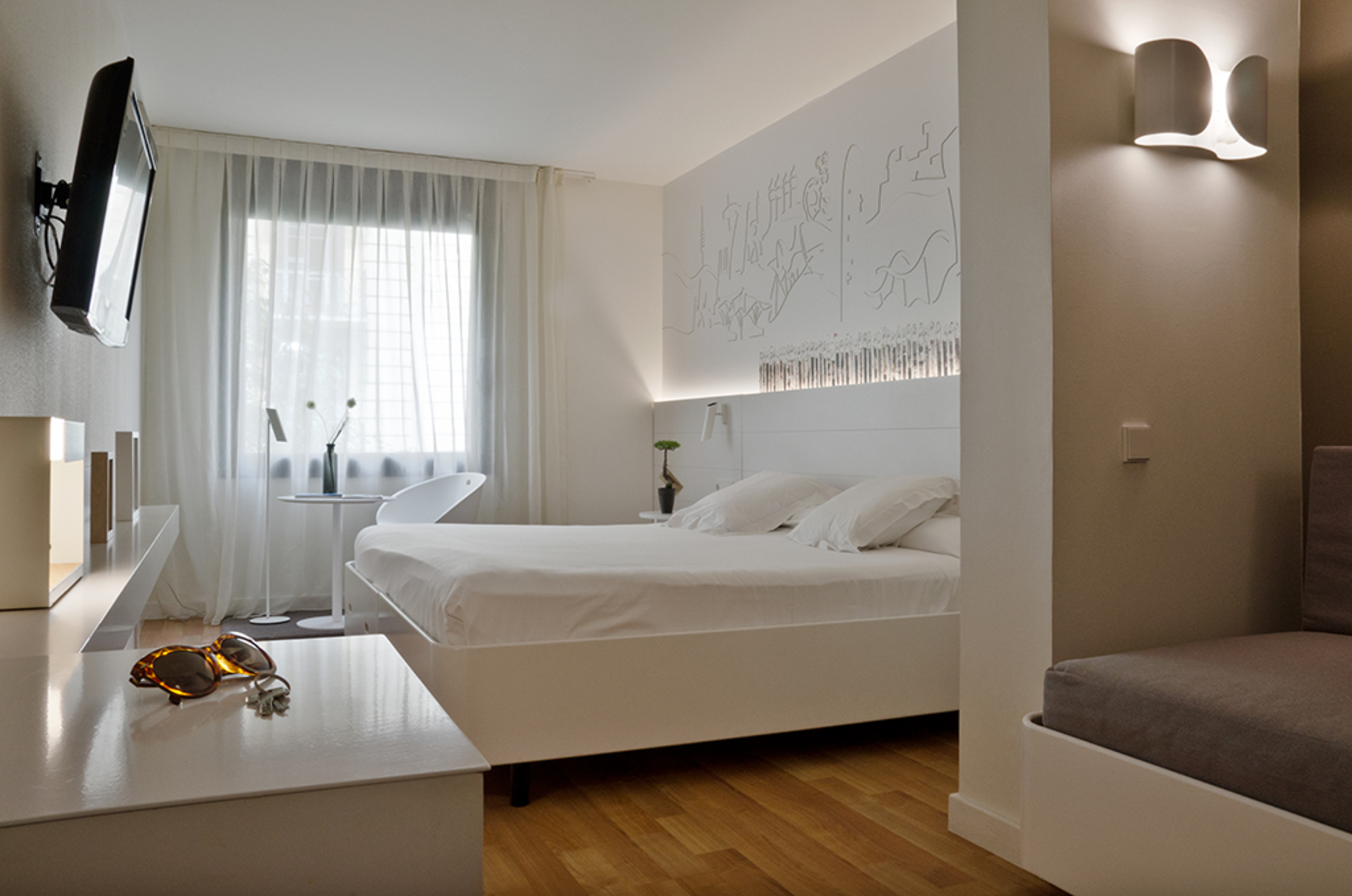 غرفة قياسية مفردة بسرير مزدوج، Pol And Grace Hotel Formerly Guillermo Tell 3/5