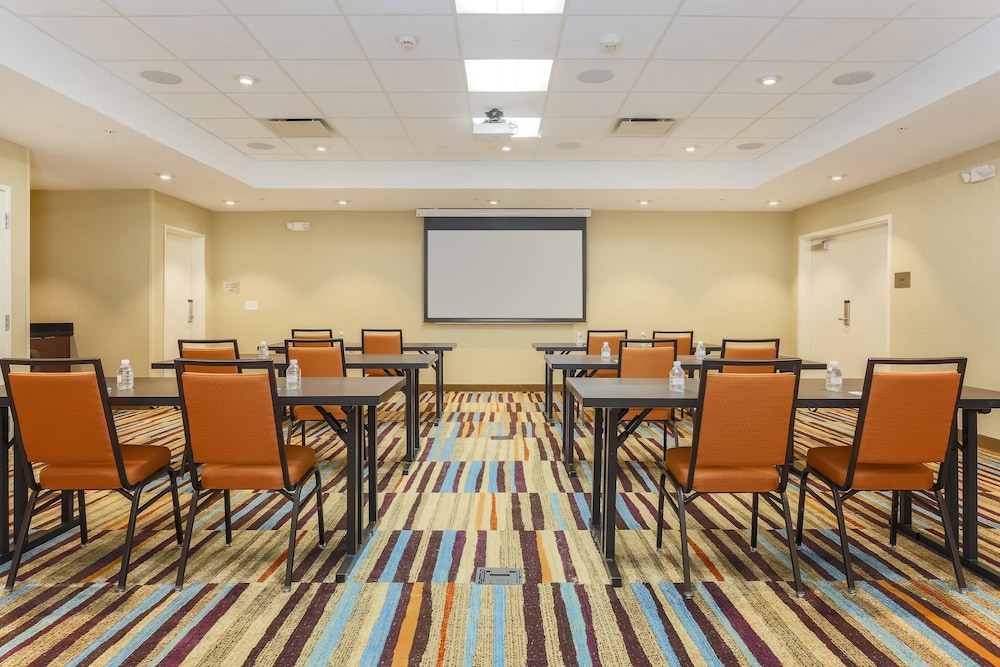 Fairfield Inn And Suites Decatur 34/37
