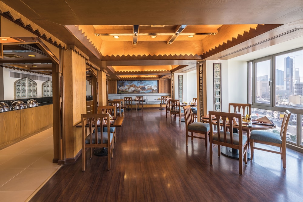 Oasis Hotel Kuwait 46/53