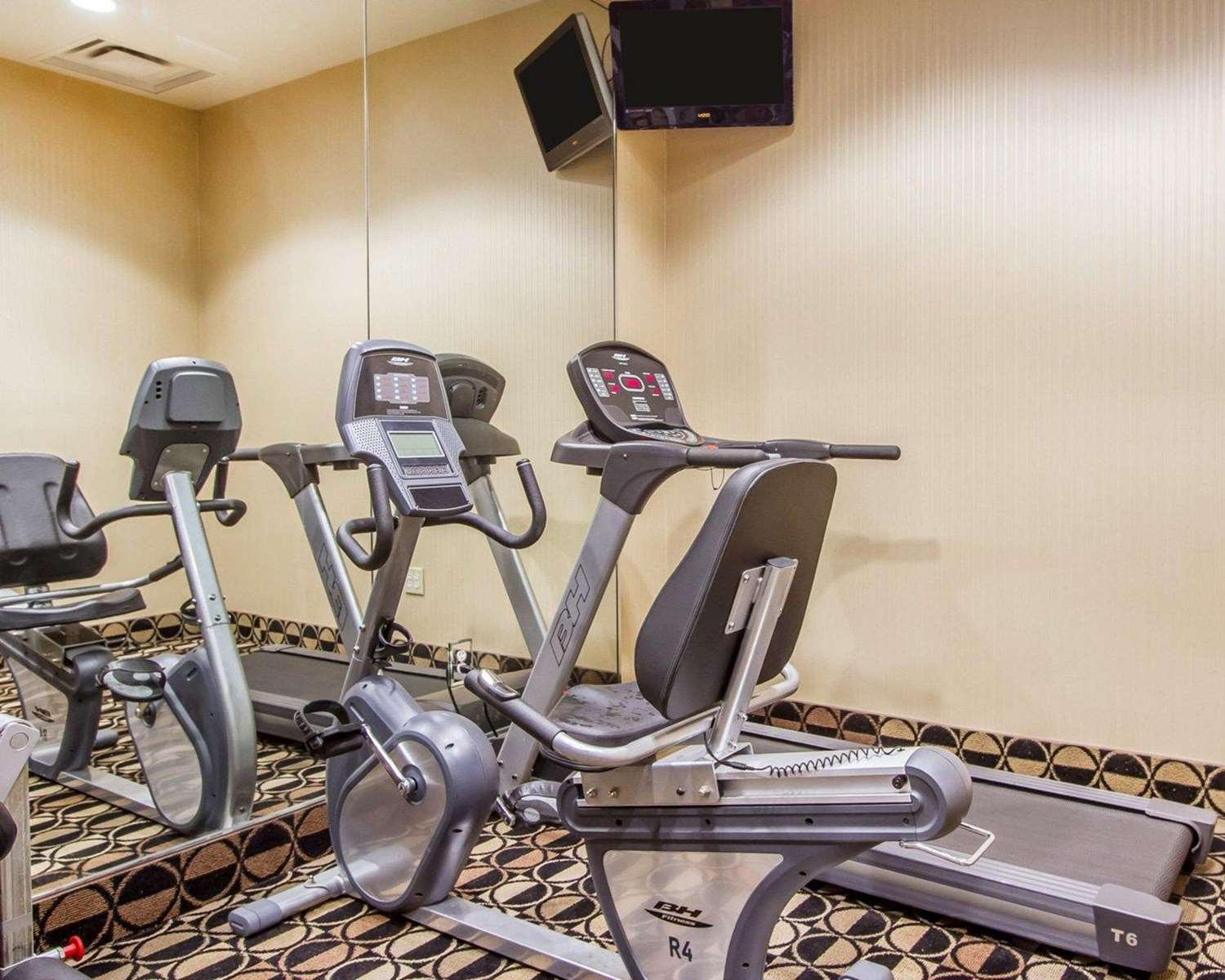 Quality Inn & Suites Greenville I-65 20/34