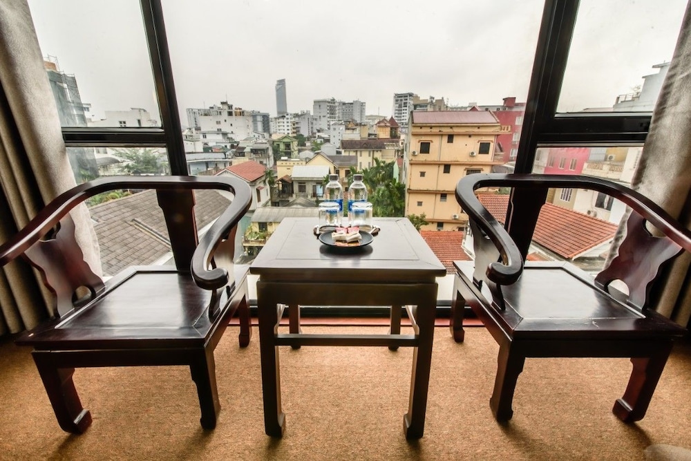 Amona Hotel 38/50