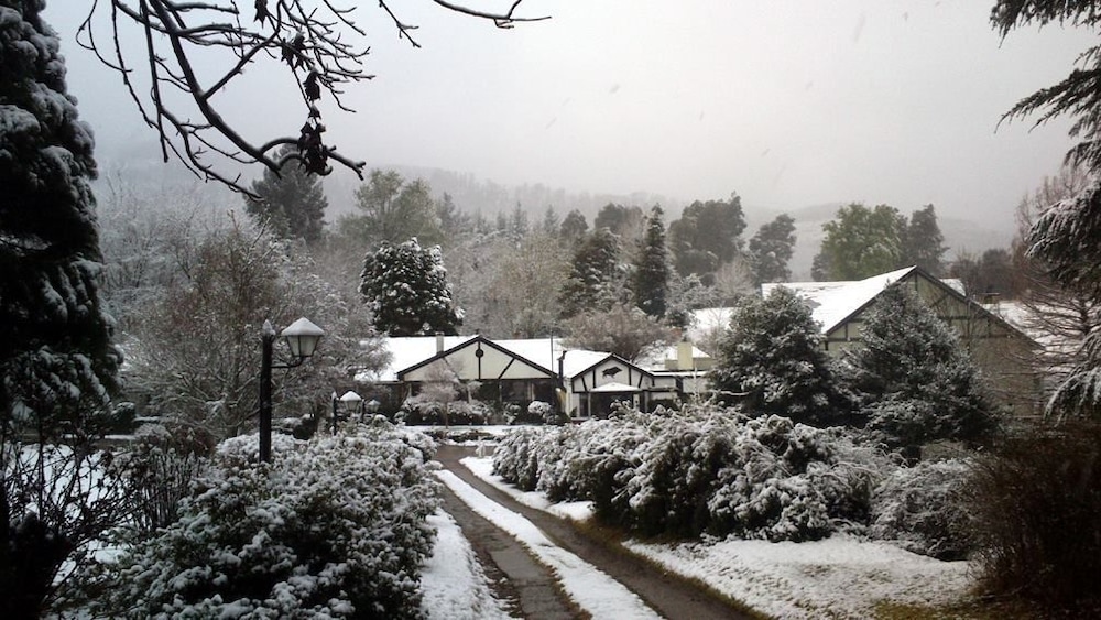 The Historic Hogsback Inn 19/21