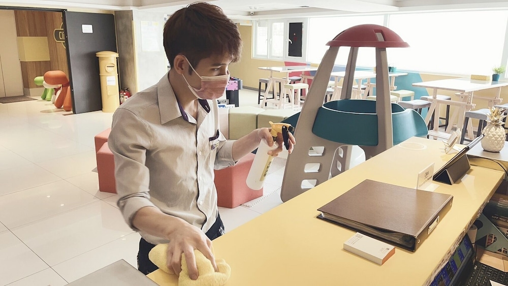 Click Hotel Taipei Main Station Branch 24/45