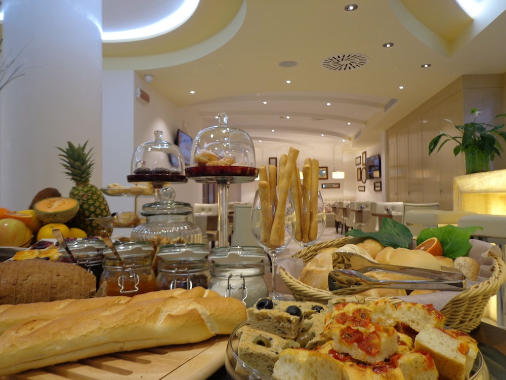 restaurant cafeteria