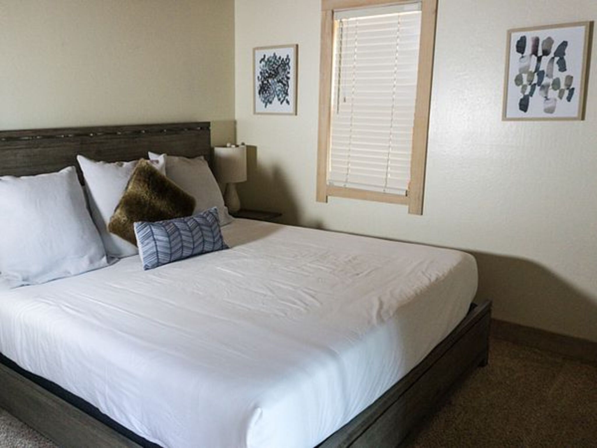 4 Bedrooms, Condominium, Mountain, 2 Bathrooms