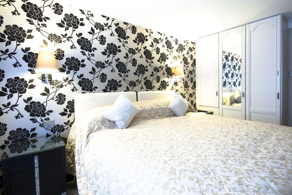 Mayfair House 8/58