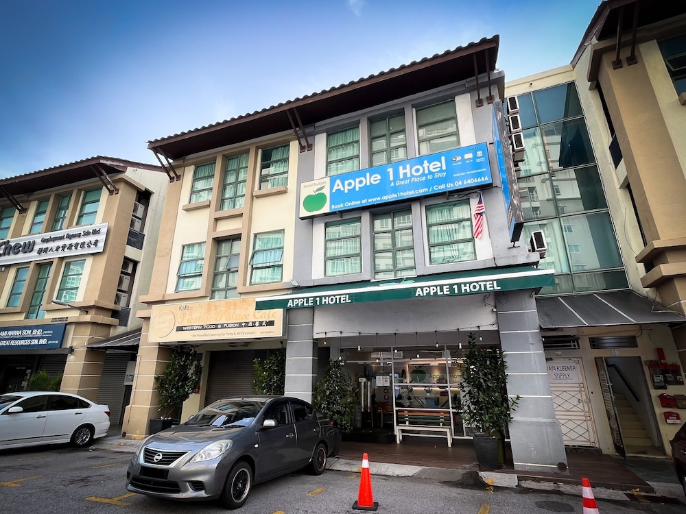 Apple 1 Hotel Queensbay 61/64