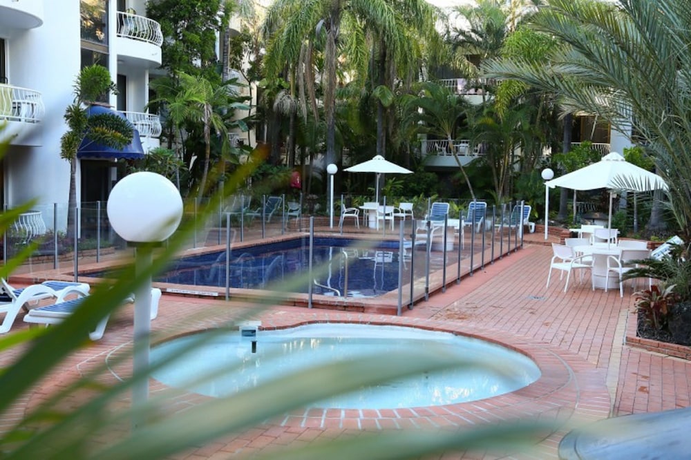 St Tropez Holiday Apartments 55/66