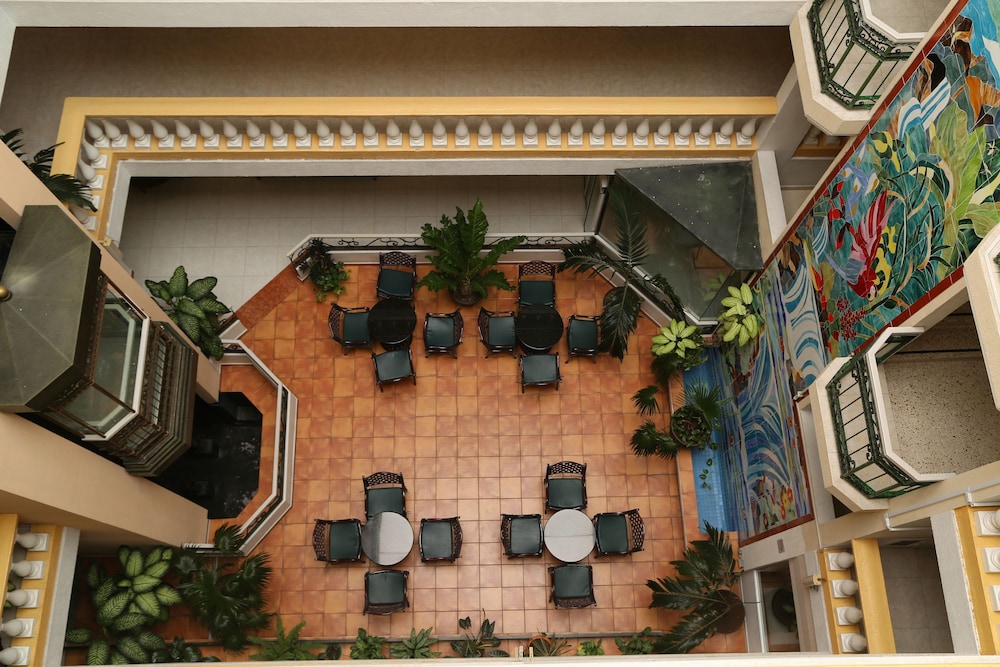 Hotel Baluarte 3/73