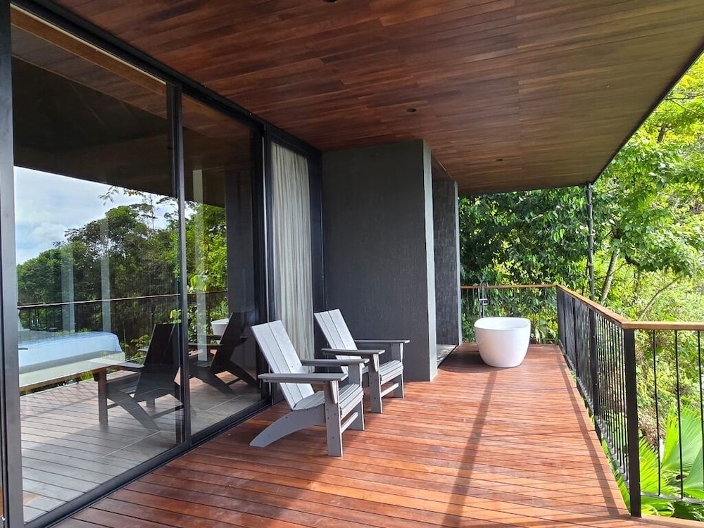 Rancho Pacifico 29/50