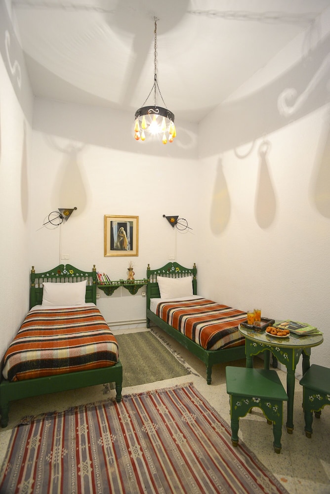 Dar Ya Hostel 44/66