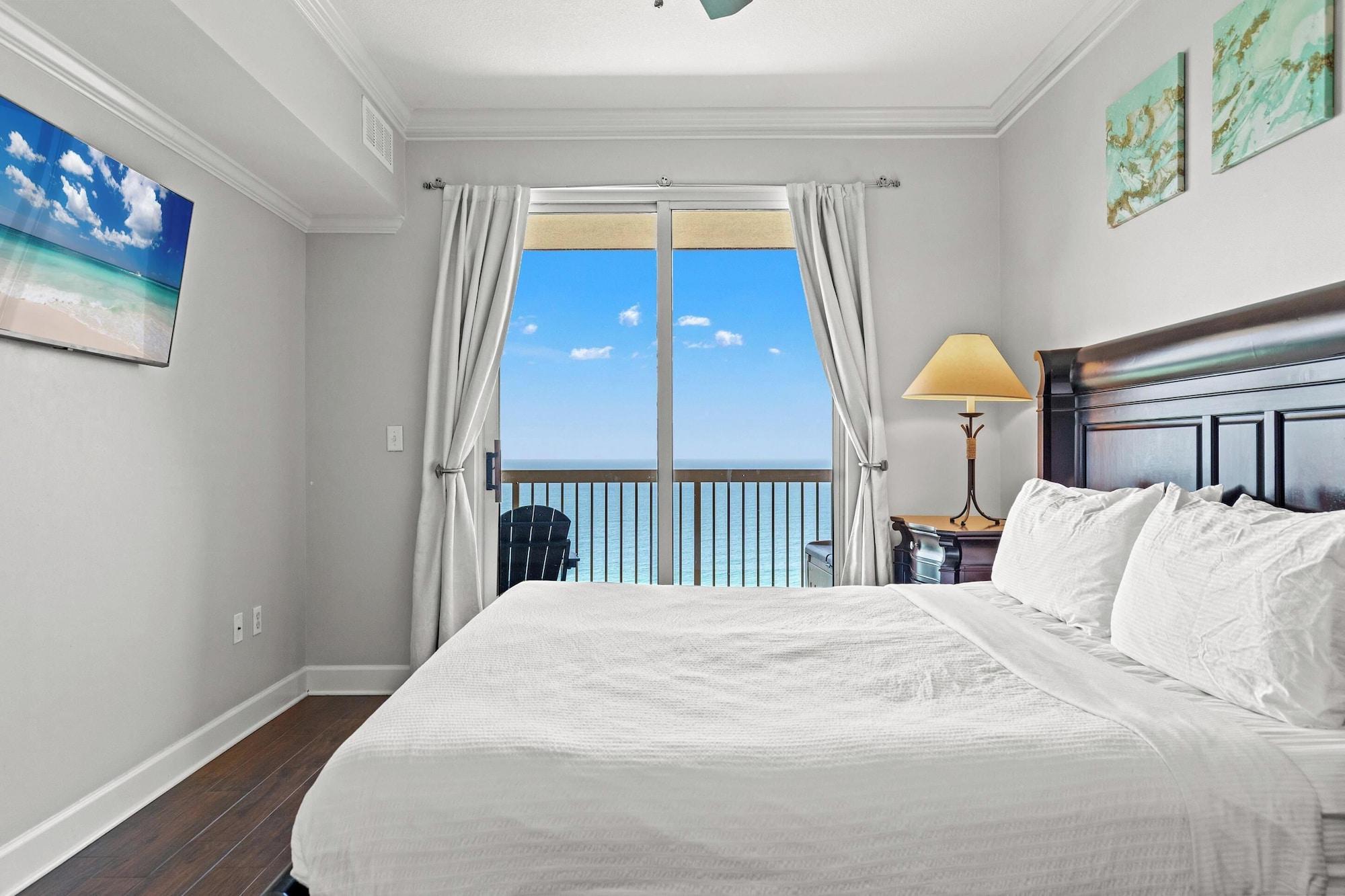 3 Bedrooms, Condo, Beach Front, Ocean View