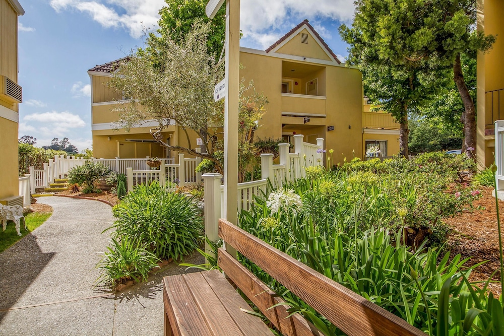 Quality Inn & Suites Capitola By The Sea 4/35