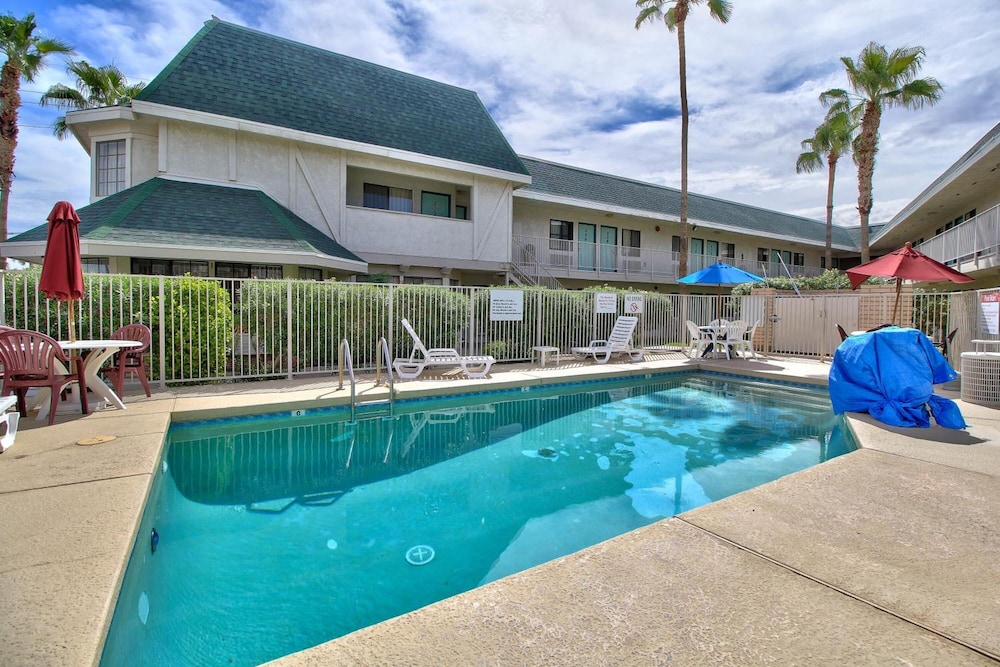 Motel6 Yuma, AZ - East 10/66