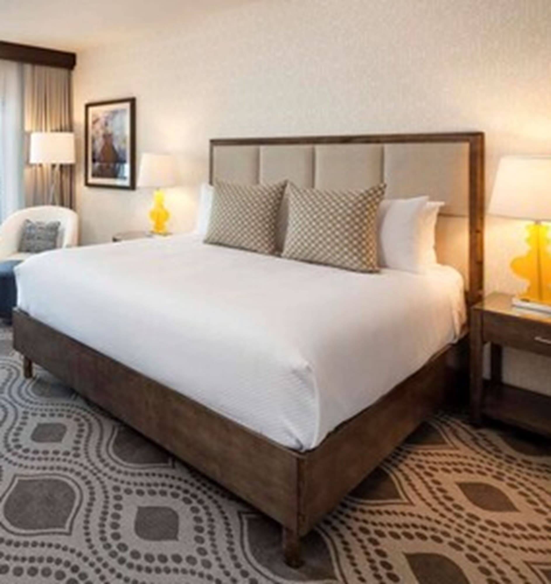 غرفة قياسية بسرير كينج بشرفة