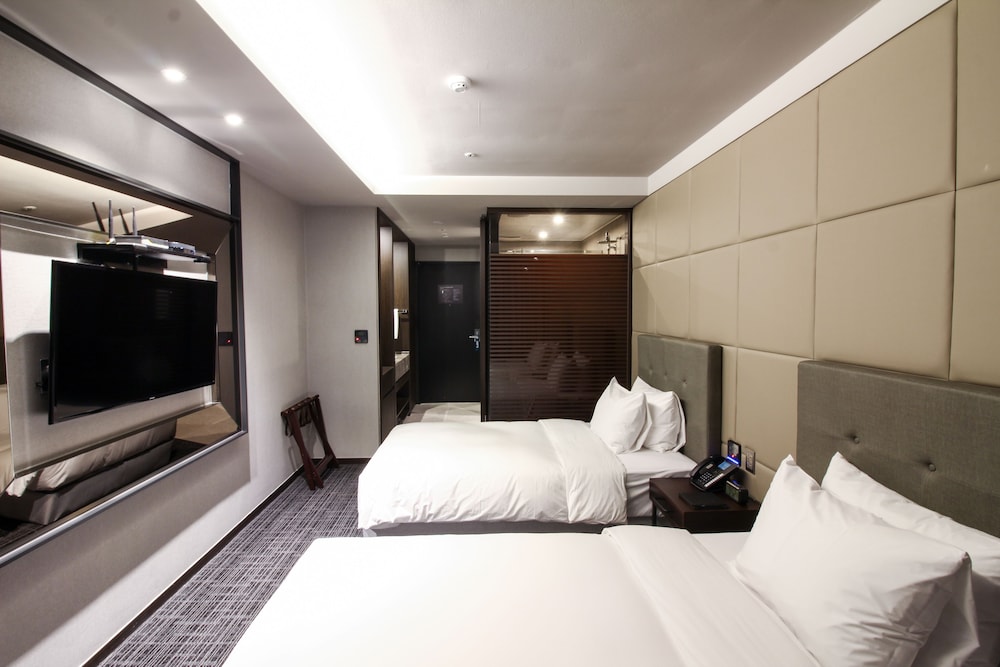 Golden Tulip Ever Yongin 10/39