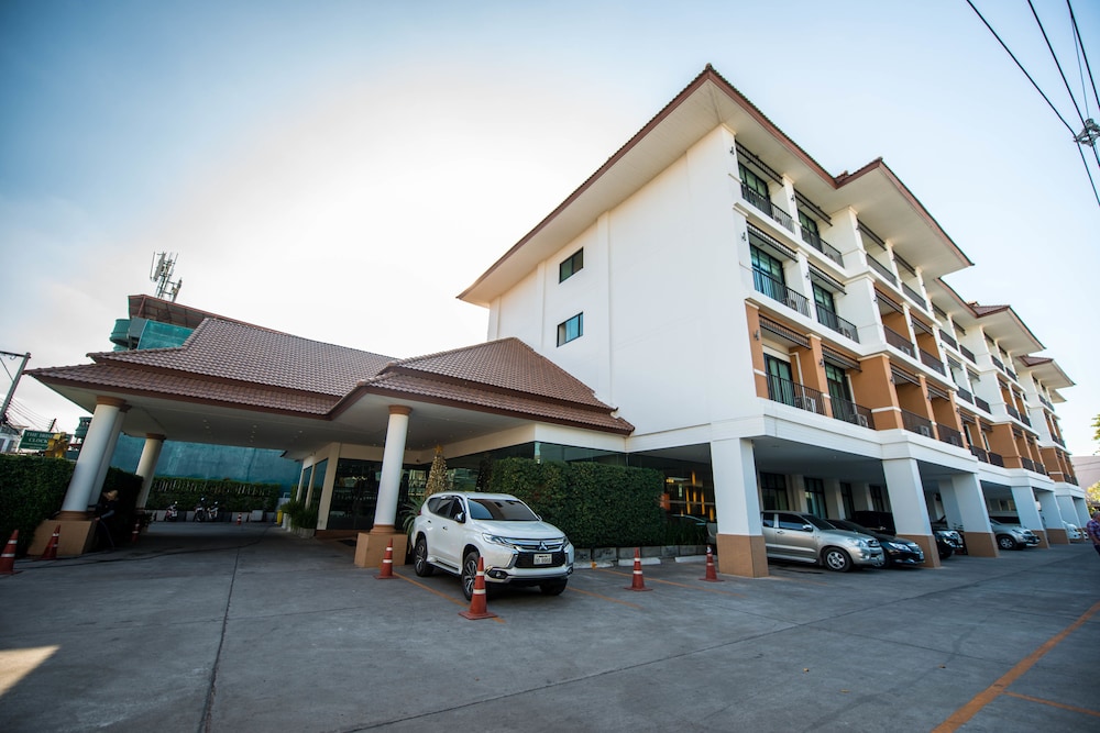 The Pannarai Hotel 63/70