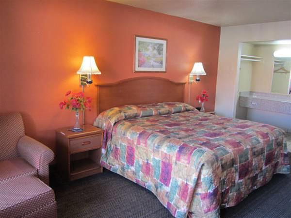 Best Budget Inn Abilene 13/23